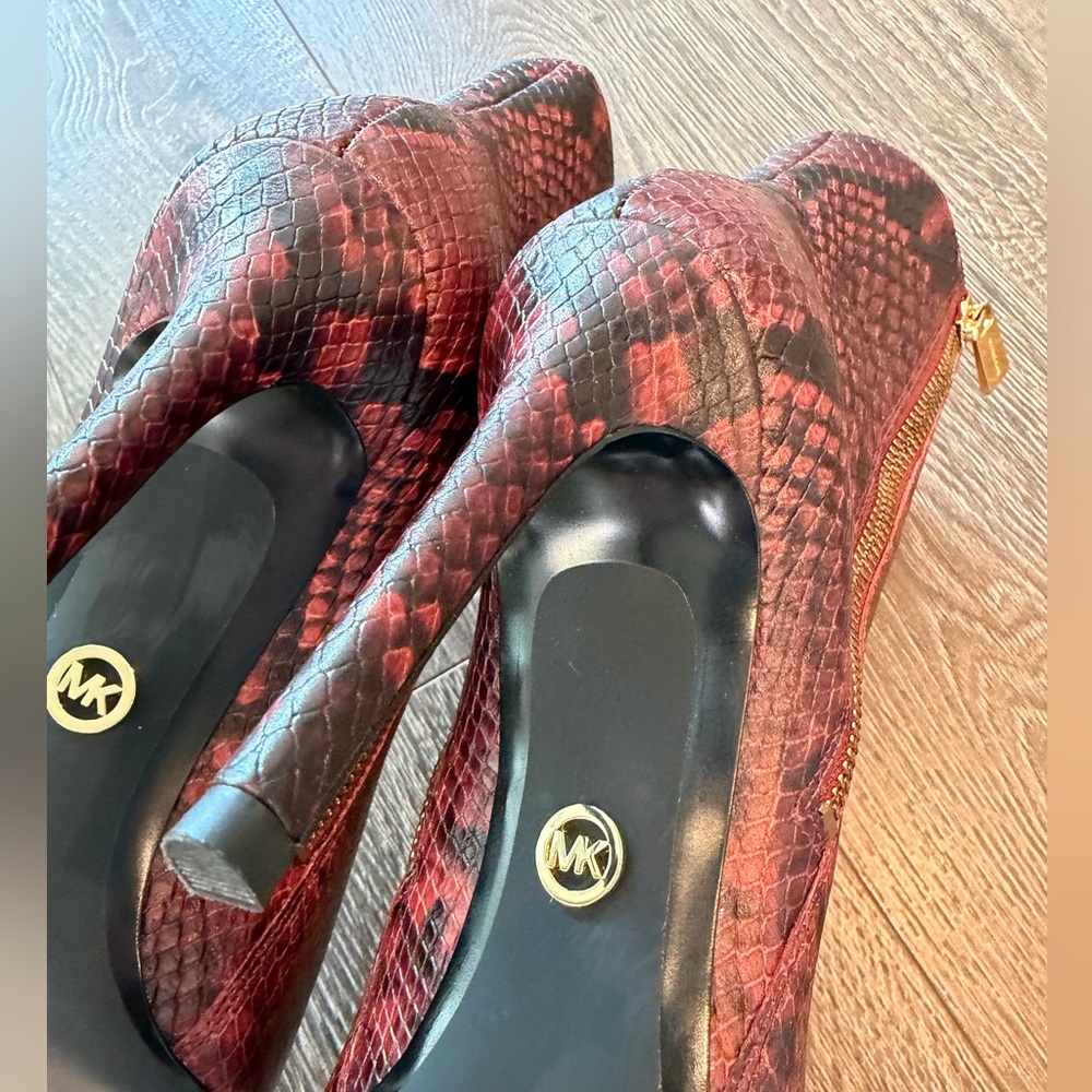Michael Kors KEKE Red Brandy Embossed Snake Skin Bootie Ankle Short Boots Shoes - Picture 8 of 11